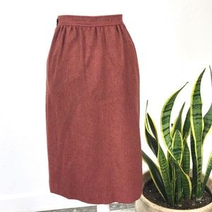 VINTAGE | Rust-Colored Wool Skirt Size 6 Pockets